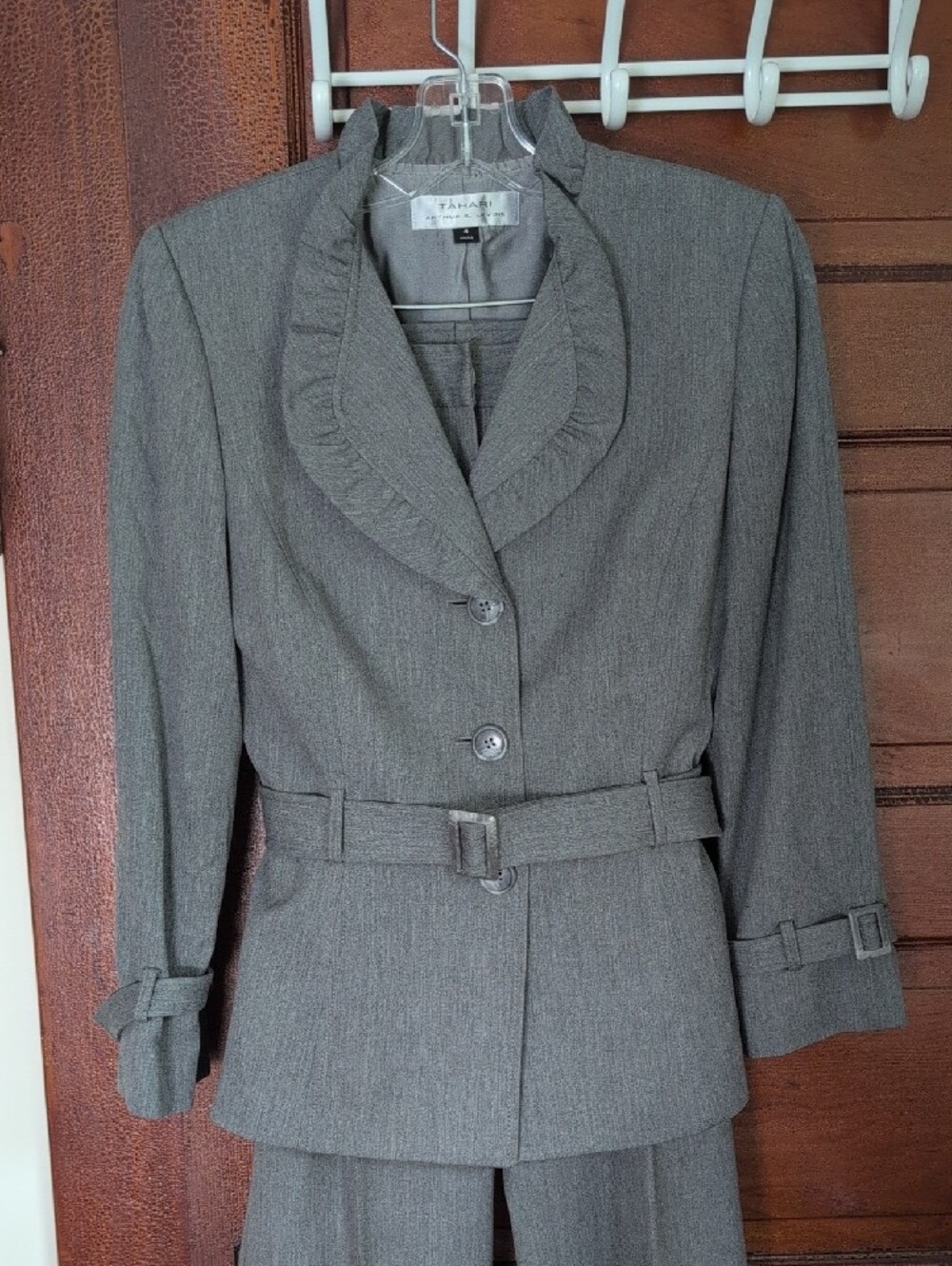 Tahari ASL Women's Gray Ruffled Collar Two-Piece Pantsuit - Picture 2 of 6